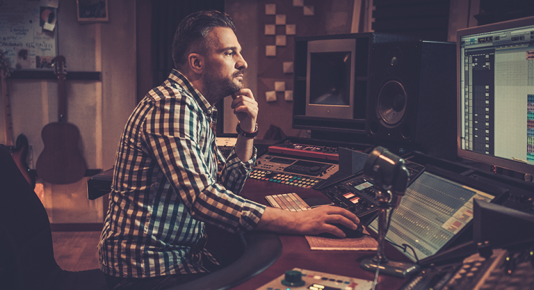 The Benefits of Hiring an Audio Recording Studio